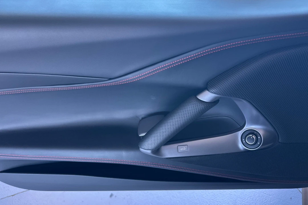 2018 Ferrari 812 Superfast - Image 12 of 31