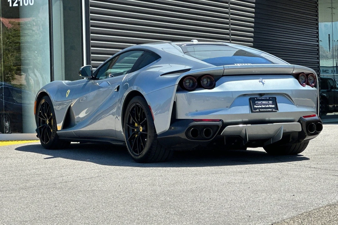 2018 Ferrari 812 Superfast - Image 3 of 31