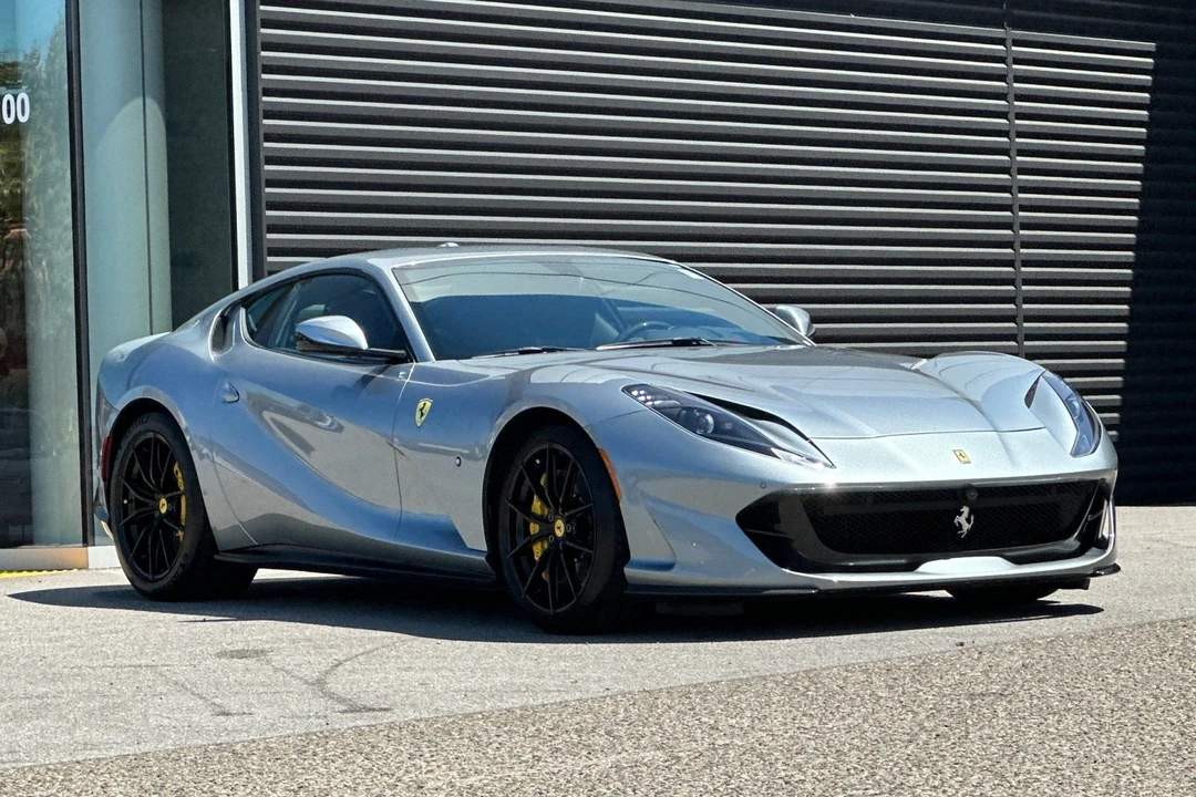 2018 Ferrari 812 Superfast - Image 10 of 31