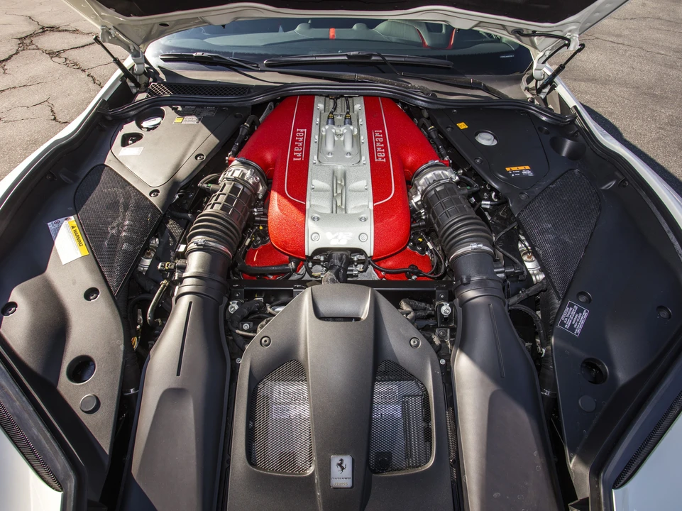 2018 Ferrari 812 Superfast - Image 5 of 20