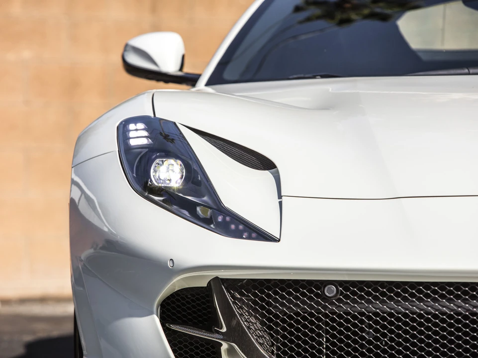 2018 Ferrari 812 Superfast - Image 13 of 20