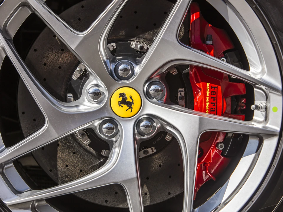 2018 Ferrari 812 Superfast - Image 11 of 20