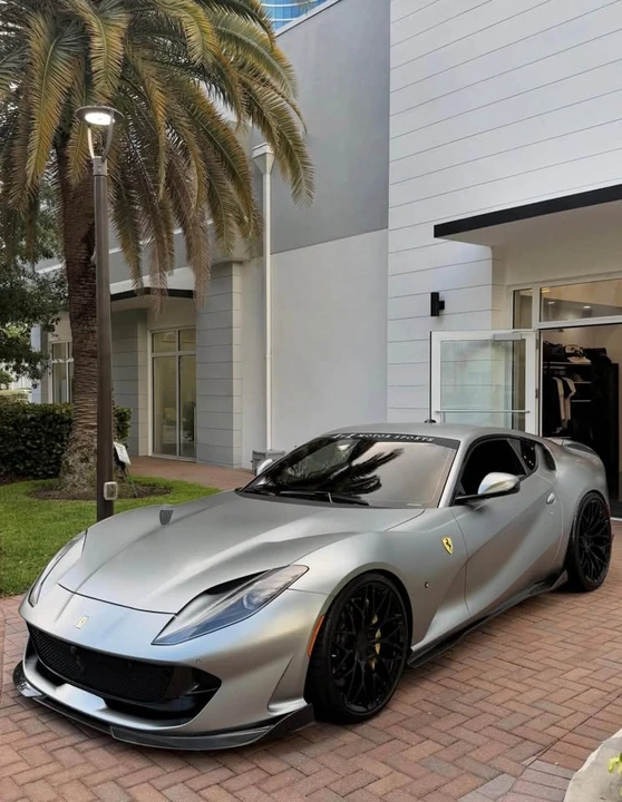 2018 Ferrari 812 Superfast - Image 2 of 8