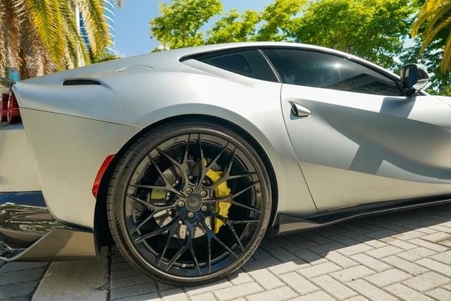 2018 Ferrari 812 Superfast - Image 28 of 31