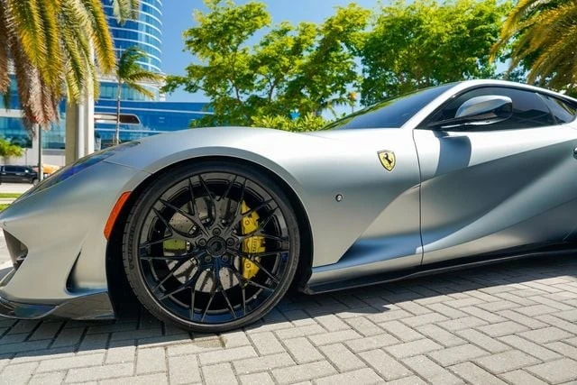 2018 Ferrari 812 Superfast - Image 8 of 31
