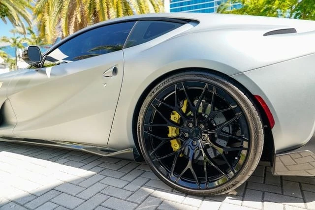 2018 Ferrari 812 Superfast - Image 18 of 31