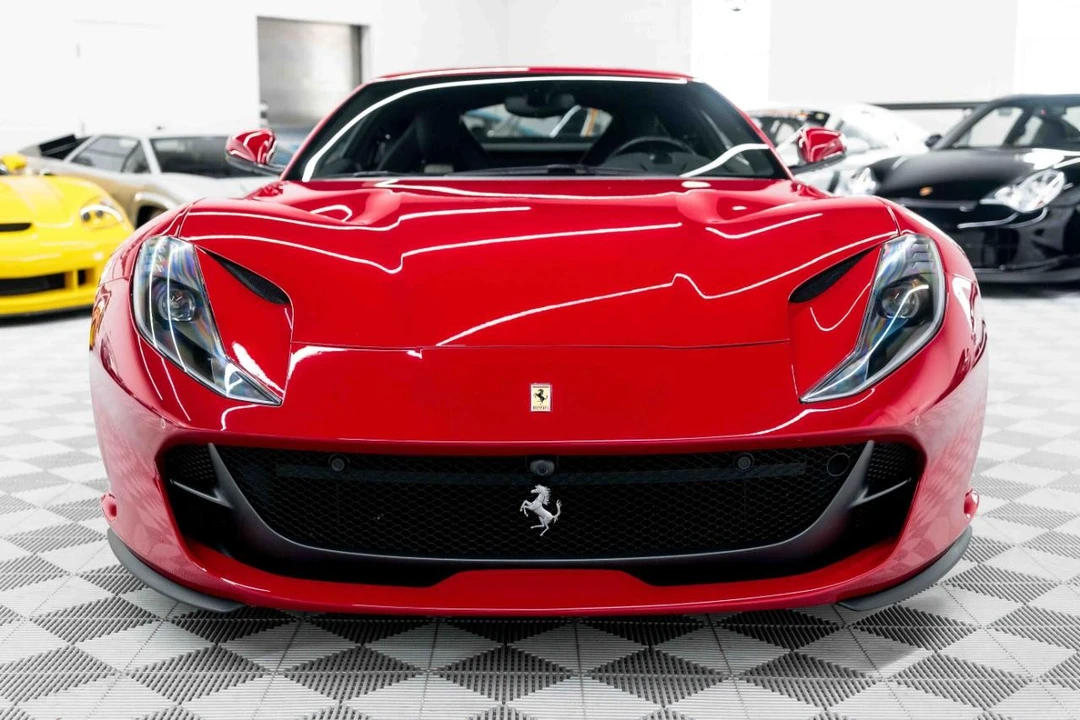 2018 Ferrari 812 Superfast - Image 5 of 31