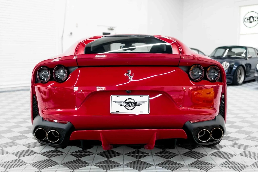 2018 Ferrari 812 Superfast - Image 9 of 31