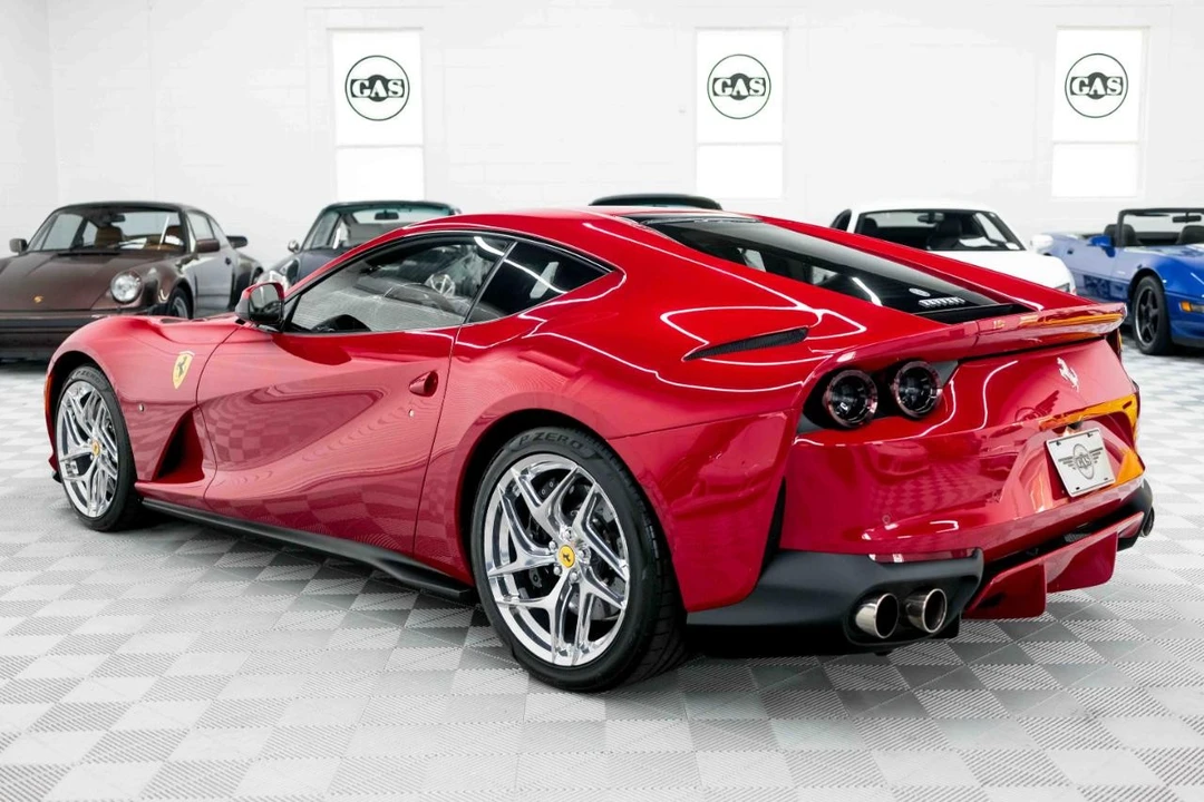 2018 Ferrari 812 Superfast - Image 10 of 31