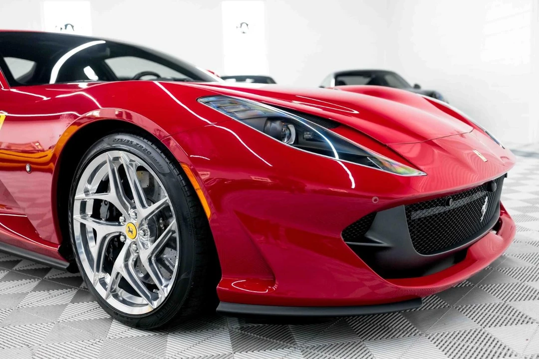2018 Ferrari 812 Superfast - Image 15 of 31