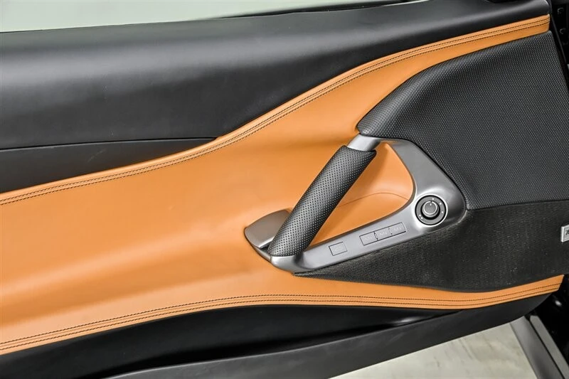 2018 Ferrari 812 Superfast - Image 22 of 31