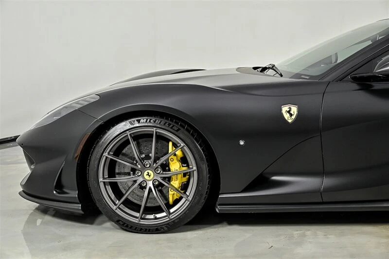 2018 Ferrari 812 Superfast - Image 7 of 31