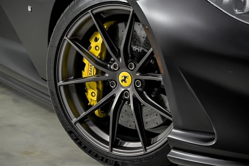 2018 Ferrari 812 Superfast - Image 3 of 31