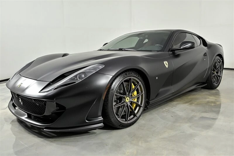2018 Ferrari 812 Superfast - Image 5 of 31
