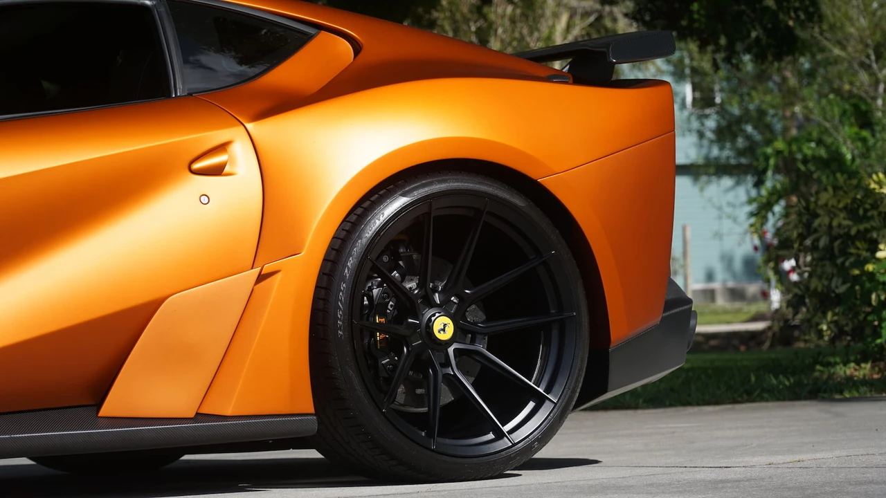 2018 Ferrari 812 Superfast - Image 10 of 22