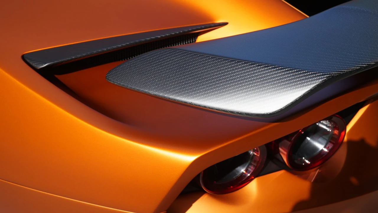 2018 Ferrari 812 Superfast - Image 11 of 22
