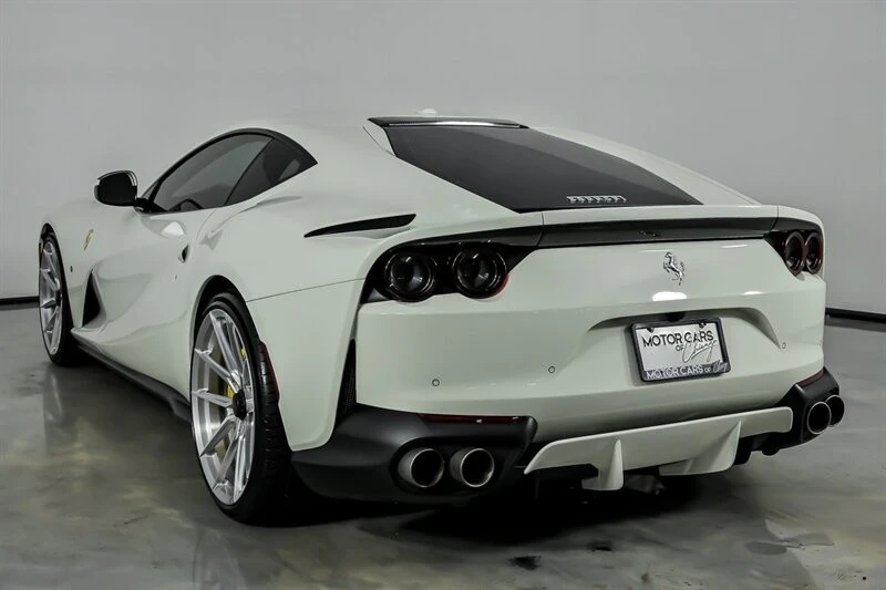 2018 Ferrari 812 Superfast - Image 10 of 31