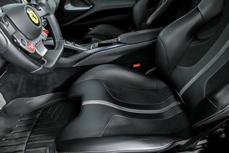 2018 Ferrari 812 Superfast - Image 21 of 31