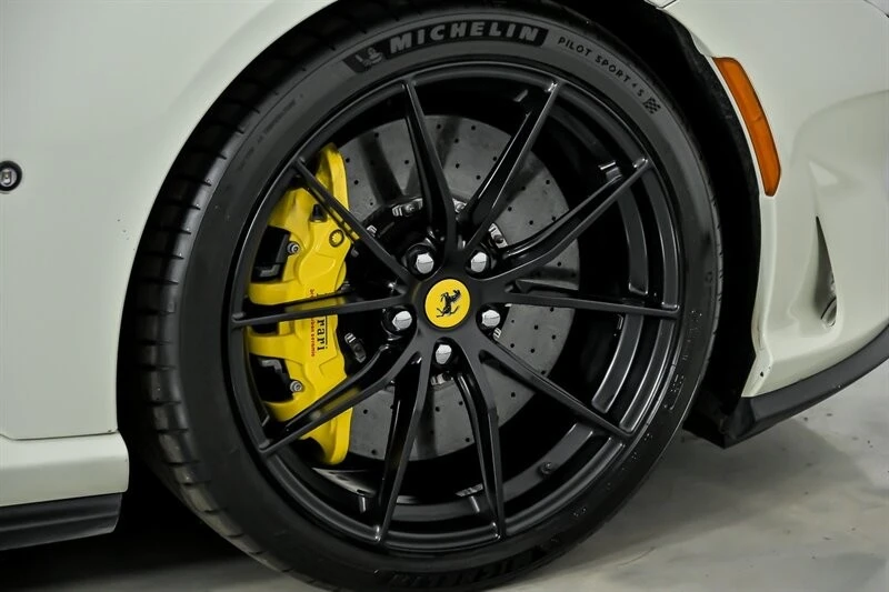 2018 Ferrari 812 Superfast - Image 17 of 21