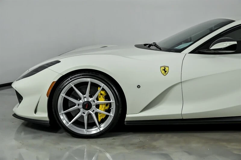 2018 Ferrari 812 Superfast - Image 7 of 31