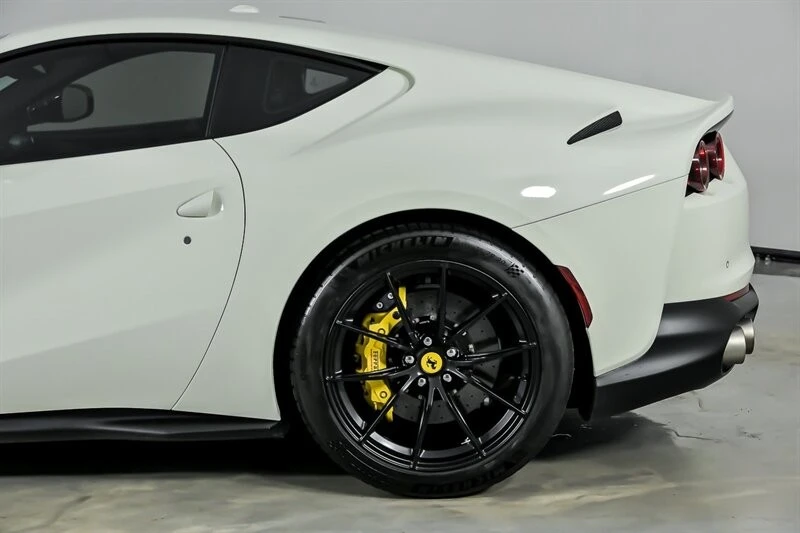 2018 Ferrari 812 Superfast - Image 9 of 21