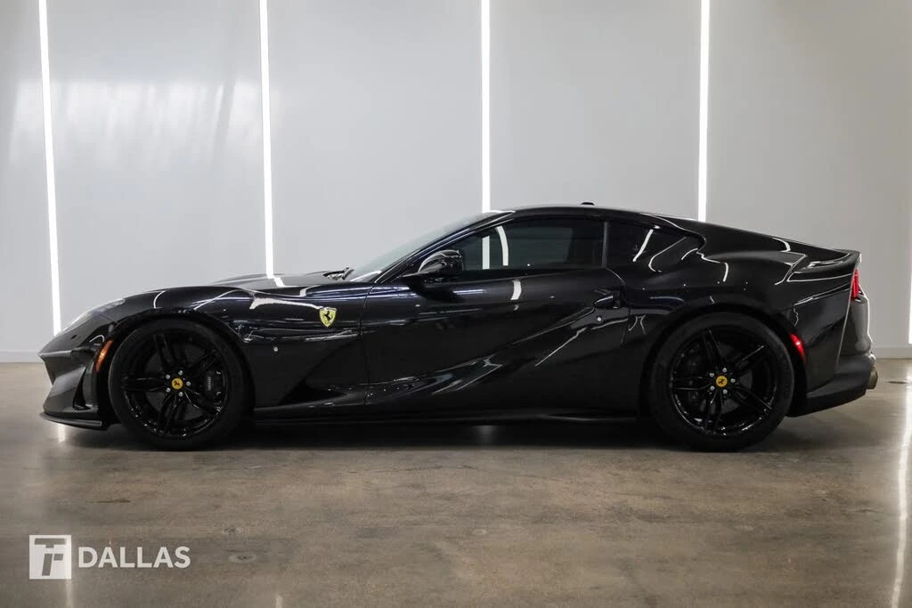 2018 Ferrari 812 Superfast - Image 5 of 31