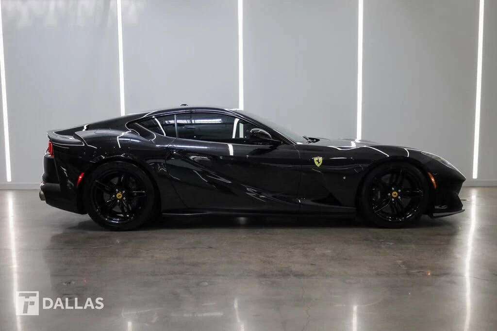 2018 Ferrari 812 Superfast - Image 13 of 31
