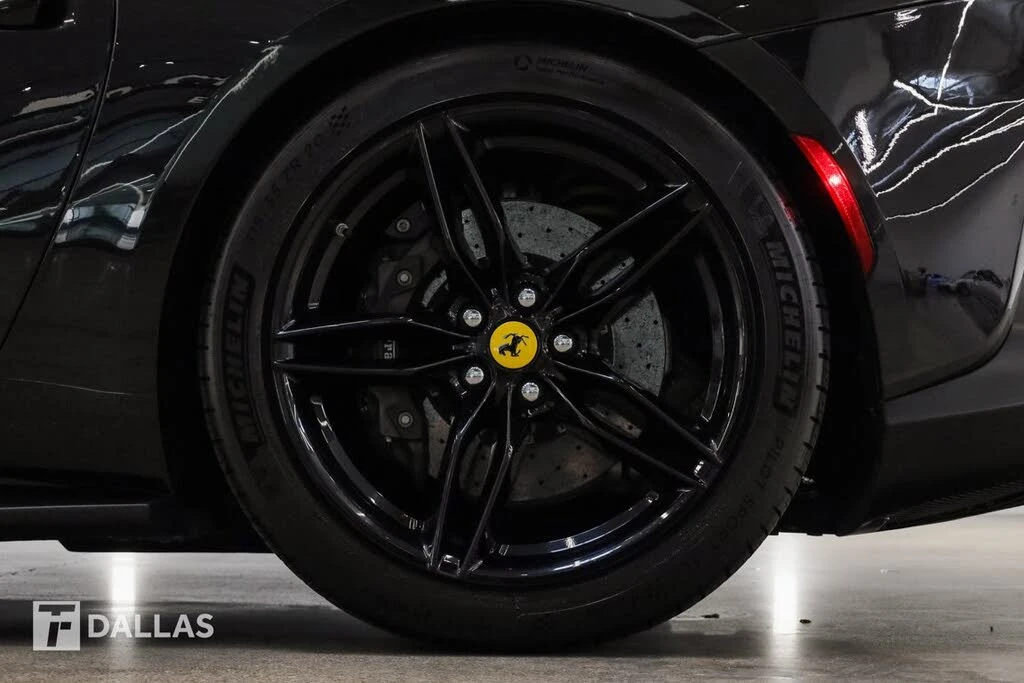 2018 Ferrari 812 Superfast - Image 7 of 31