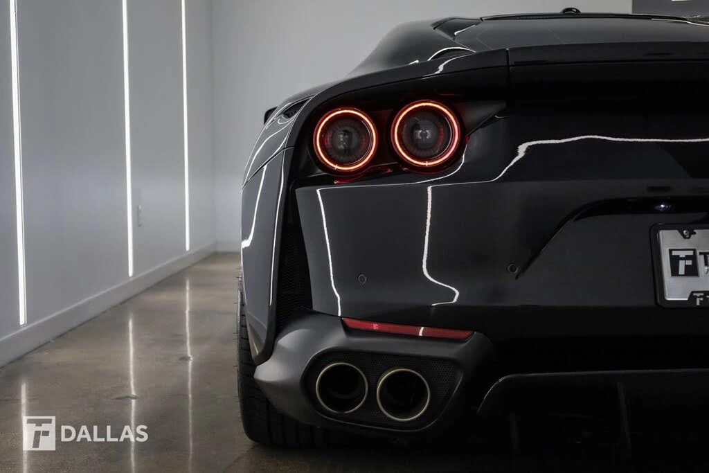 2018 Ferrari 812 Superfast - Image 10 of 31