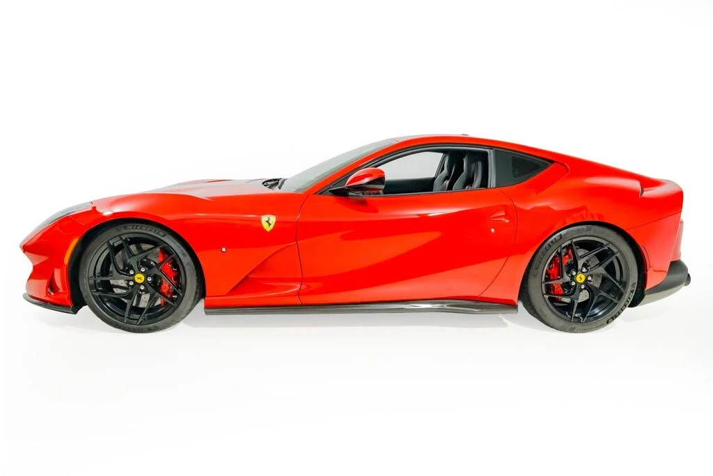 2018 Ferrari 812 Superfast - Image 3 of 31