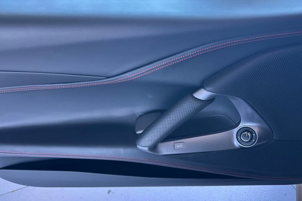 2018 Ferrari 812 Superfast - Image 12 of 31
