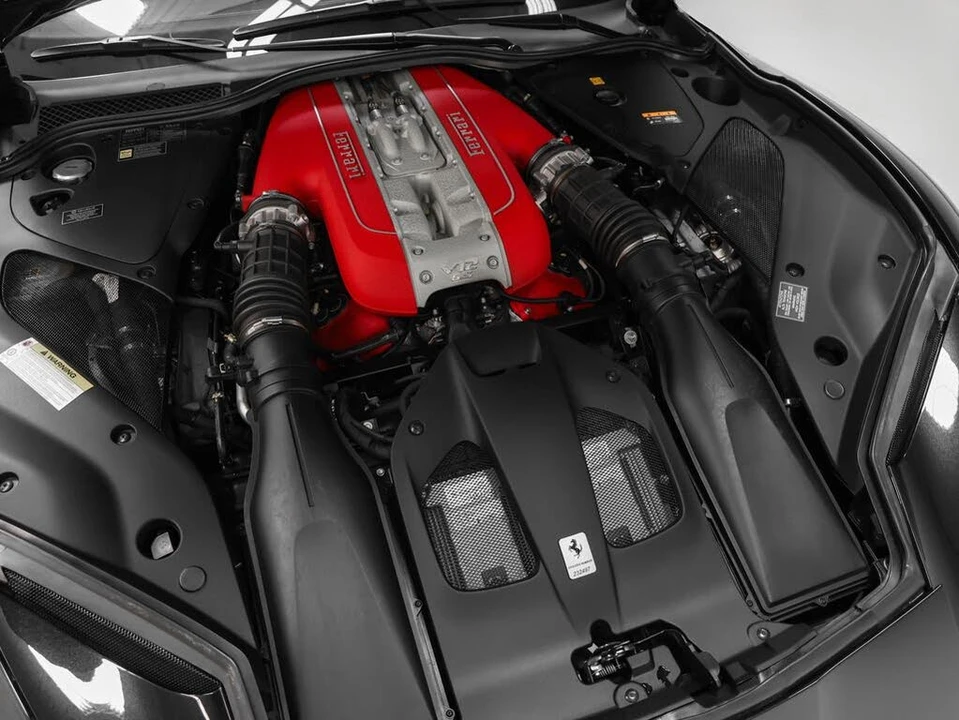 2018 Ferrari 812 Superfast - Image 15 of 31