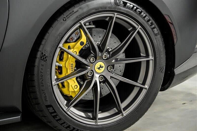 2018 Ferrari 812 Superfast - Image 18 of 31
