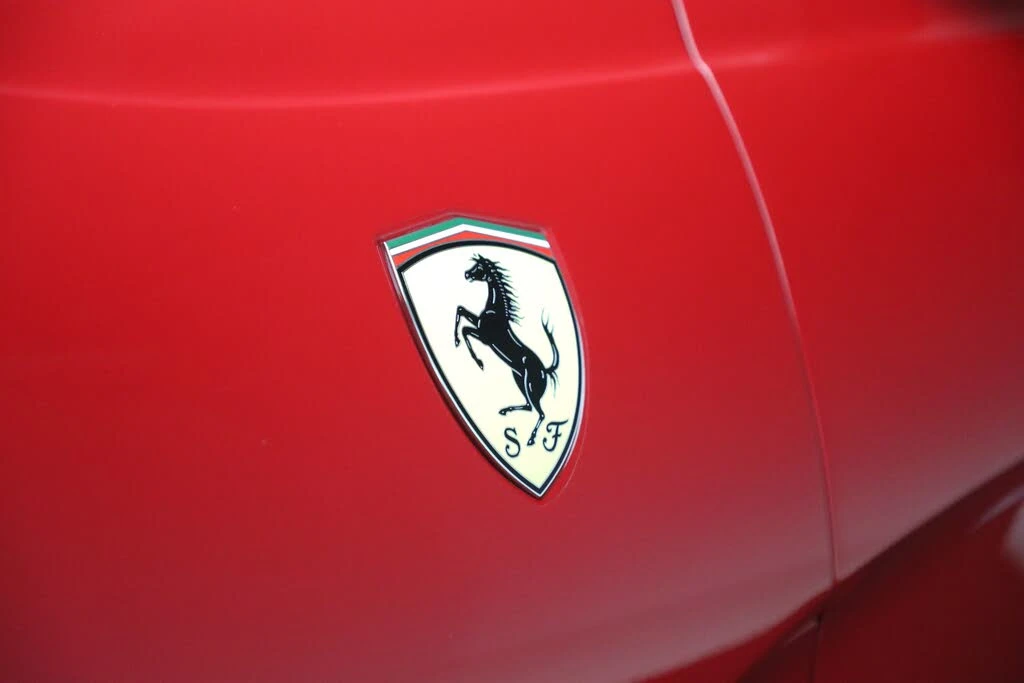 2018 Ferrari 812 Superfast - Image 27 of 31