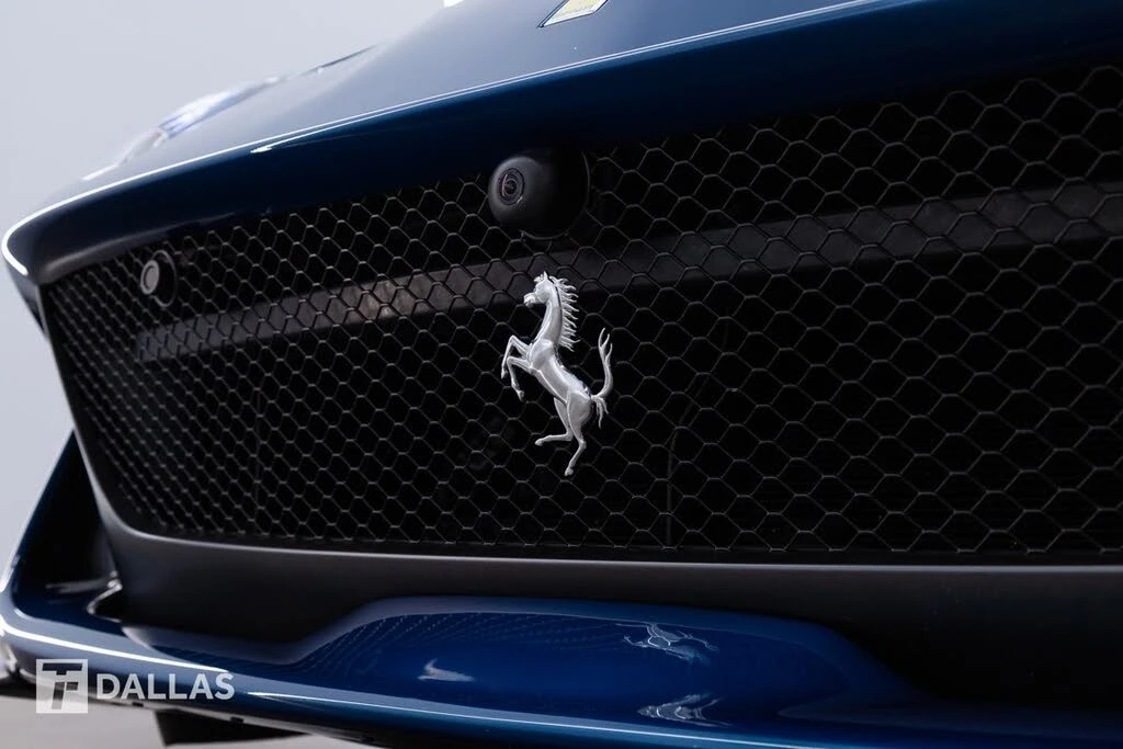 2018 Ferrari 812 Superfast - Image 5 of 31