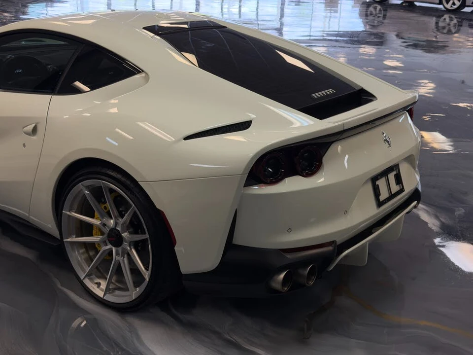 2018 Ferrari 812 Superfast - Image 8 of 24