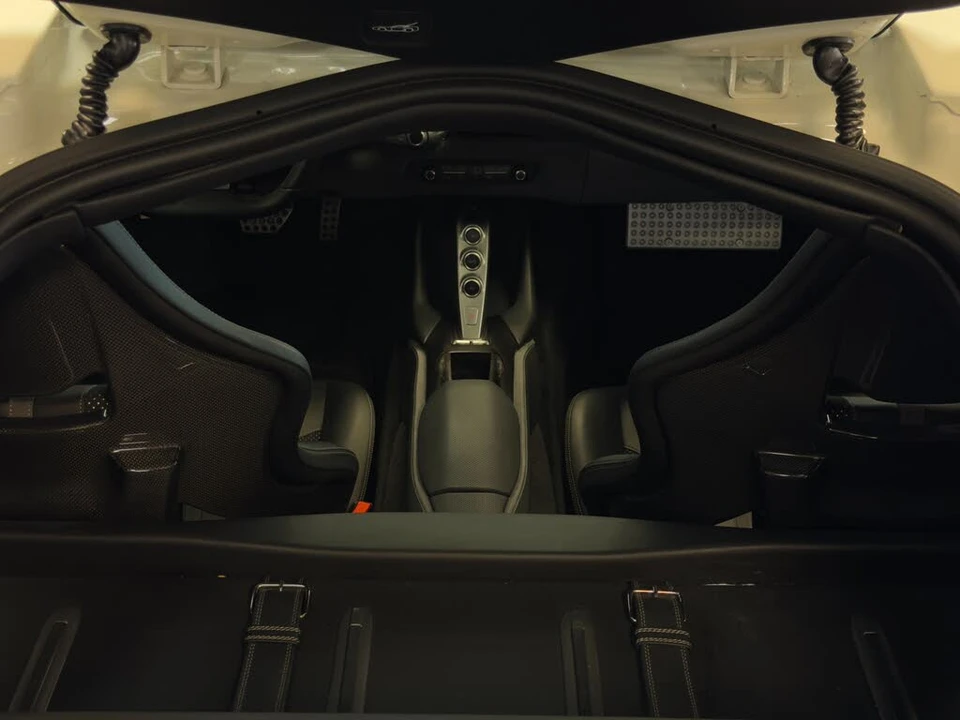 2018 Ferrari 812 Superfast - Image 24 of 24