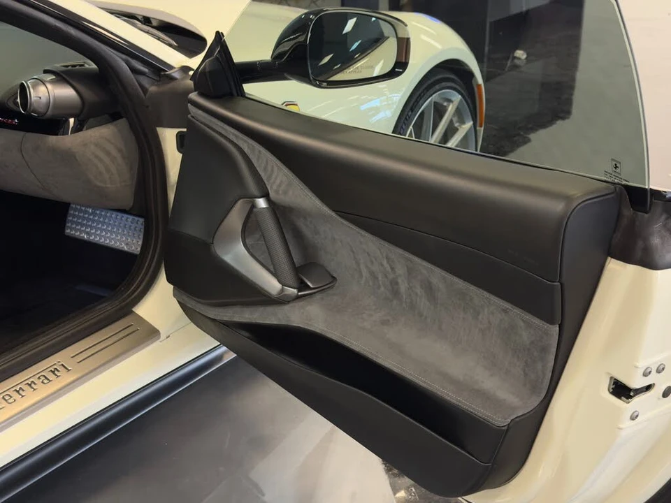 2018 Ferrari 812 Superfast - Image 16 of 24