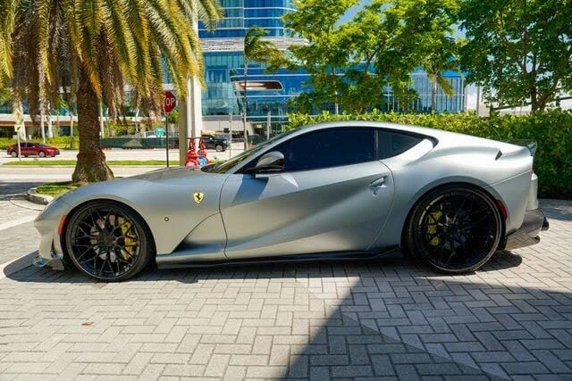 2018 Ferrari 812 Superfast - Image 11 of 31