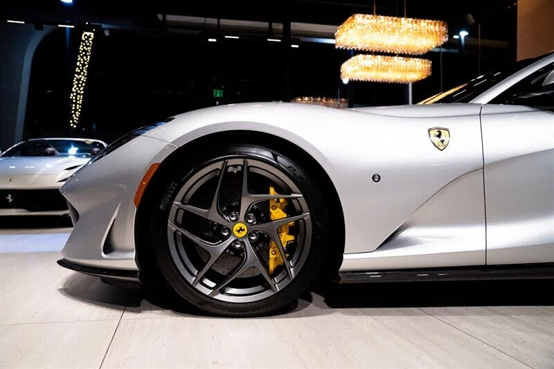 2018 Ferrari 812 Superfast - Image 6 of 31