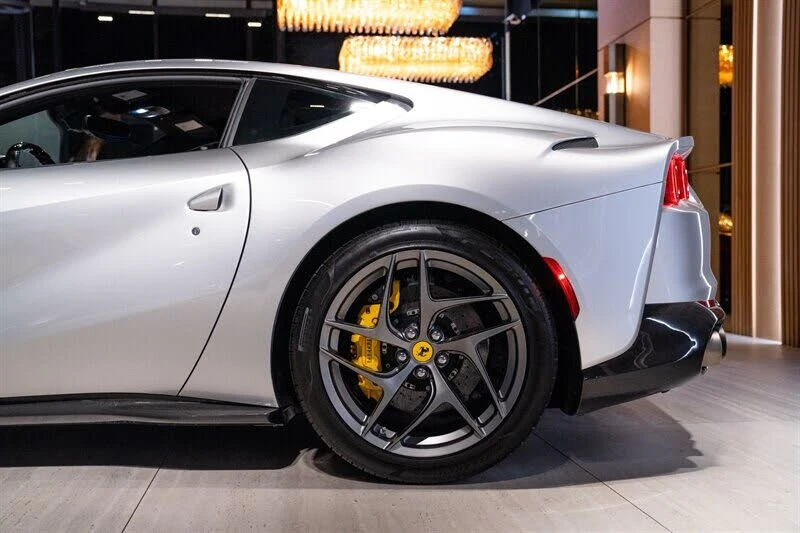 2018 Ferrari 812 Superfast - Image 9 of 31