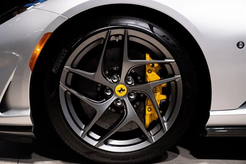 2018 Ferrari 812 Superfast - Image 7 of 31