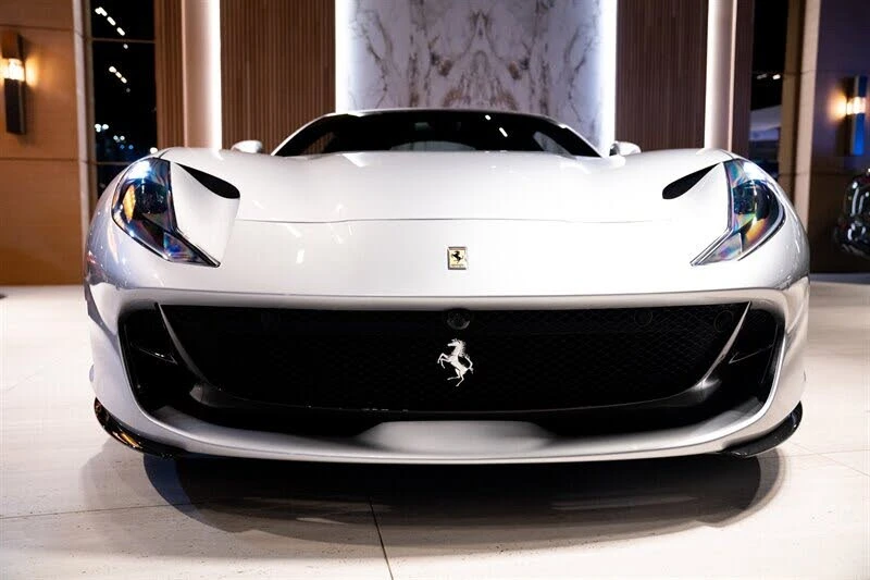 2018 Ferrari 812 Superfast - Image 15 of 31