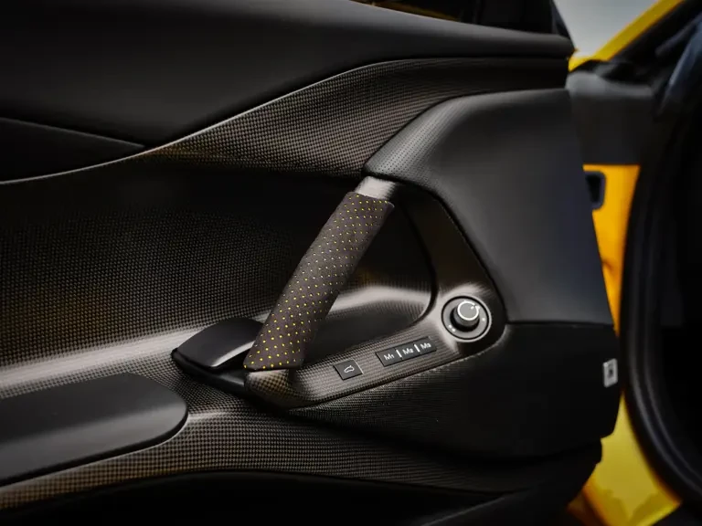2018 Ferrari 812 Superfast - Image 25 of 31