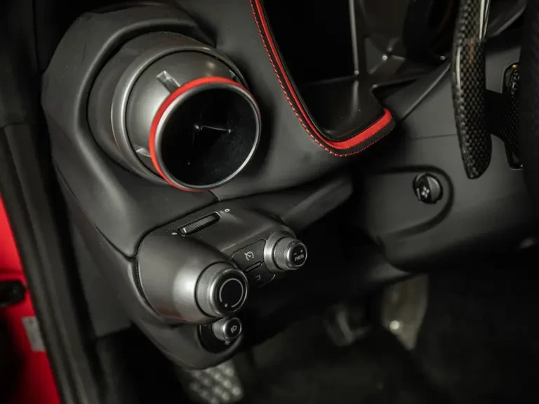 2018 Ferrari 812 Superfast - Image 17 of 31