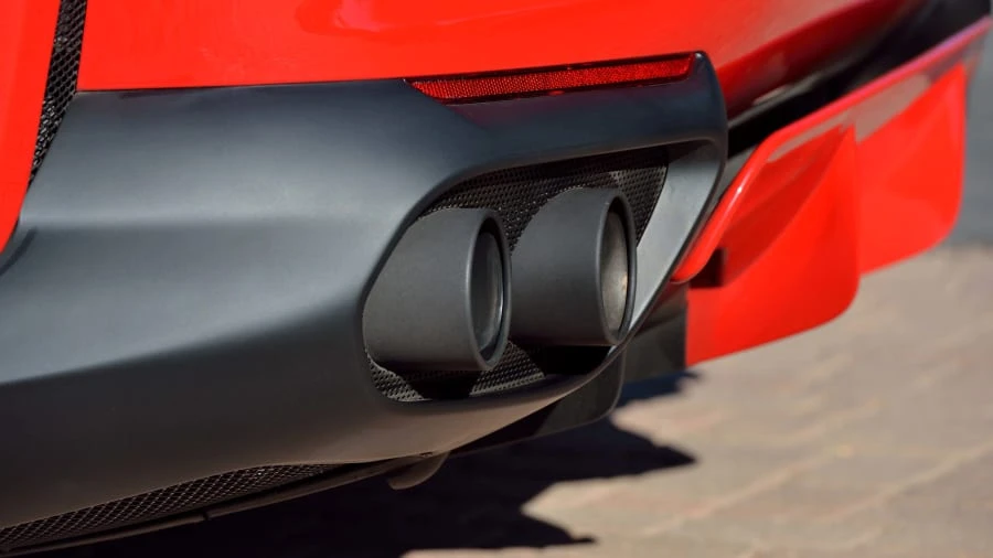 2018 Ferrari 812 Superfast - Image 16 of 31