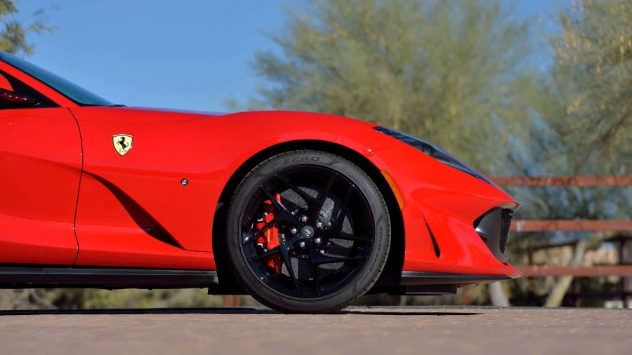 2018 Ferrari 812 Superfast - Image 19 of 31