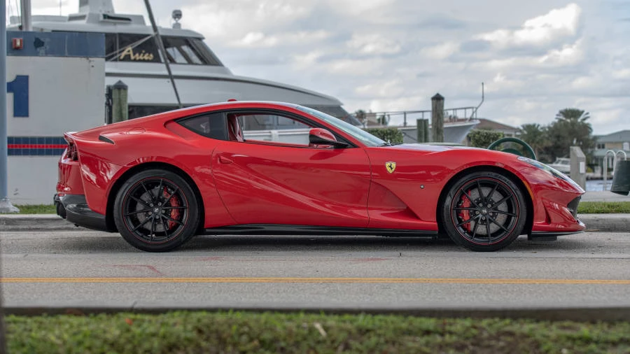 2018 Ferrari 812 Superfast - Image 9 of 31