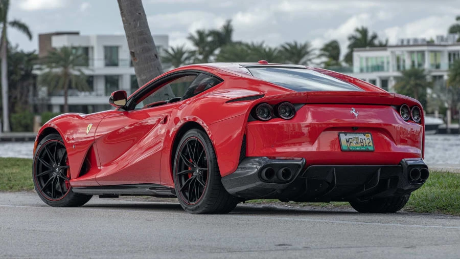 2018 Ferrari 812 Superfast - Image 14 of 31