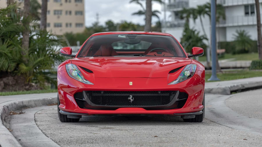 2018 Ferrari 812 Superfast - Image 15 of 31